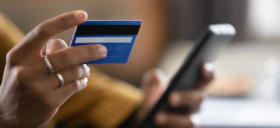 【2023年調査レポート】携帯（スマホ）代の平均｜月々の料金を安くする方法